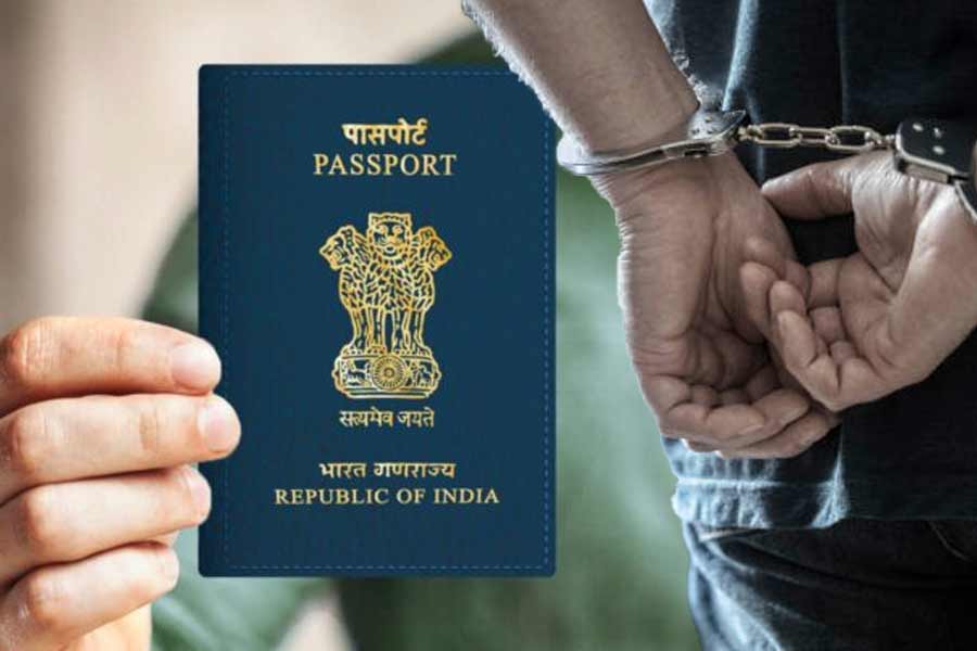 Ex officer of Kolkata police arrested in Passport case from North 24 Parganas dgtl