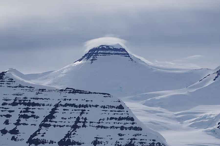 Untold story of mysterious iron mountain of Greenland 