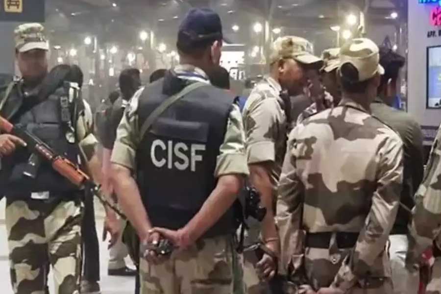 CISF Jawan shoots himself inside Surat International Airport washroom dgtl