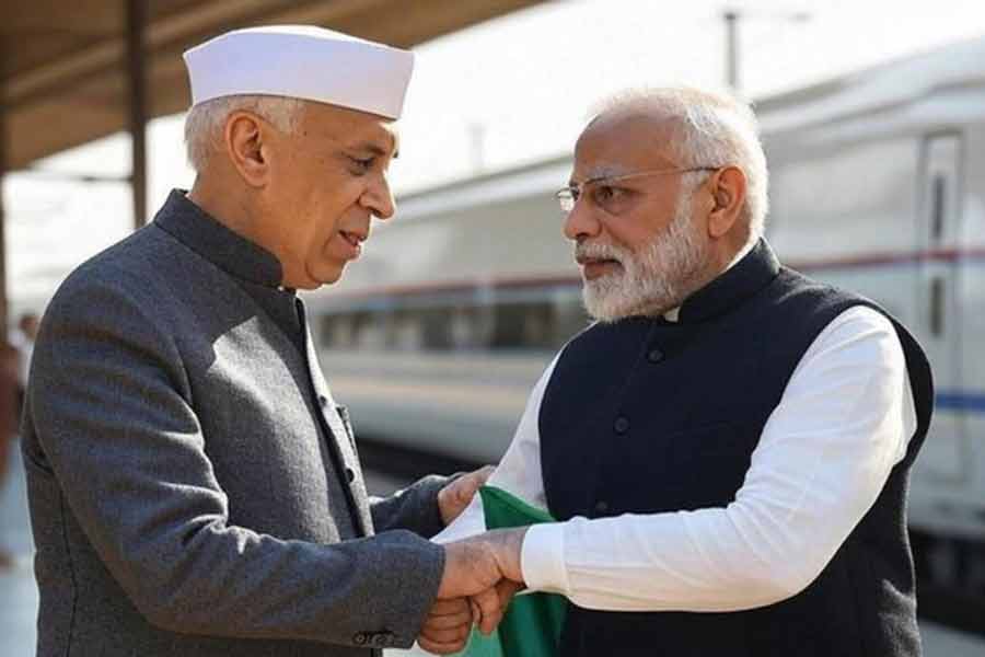 কাল্পনিক:কৃত্রিম মেধা সৃষ্ট ছবিতে জওহরলাল নেহরু ও নরেন্দ্র মোদী।