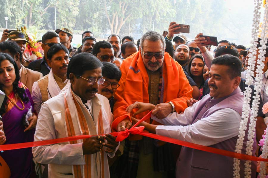 আইআইএইচটি-র ভবন উদ্বোধনে গিরিরাজ। শনিবার ফুলিয়ায়।