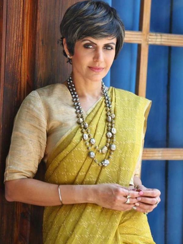  ৫২ বছর বয়সি অভিনেত্রী ফিটনেসের ব্যাপারে  বরাবর ‘সিরিয়াস’। 