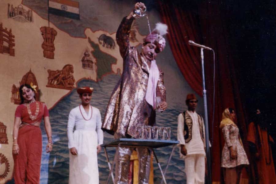 Magician P C Sorcar junior remembers his father P C Sorcar Senior on his 53rd death anniversary