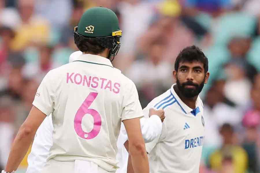 Sam Konstas, Jasprit Bumrah