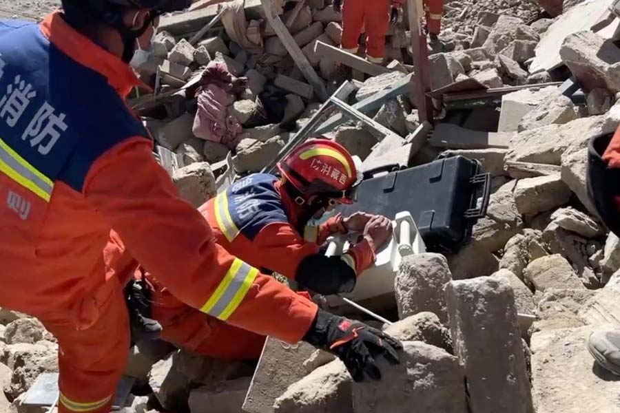 Pictures of Tibet after powerful earthquake hit the region