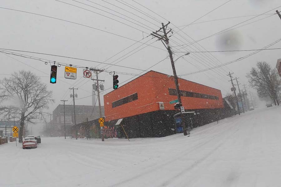 Massive winter snow storm hits in US, few states declare emergency 