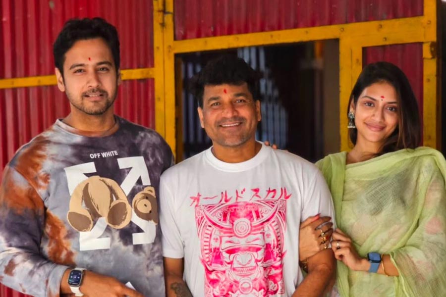 Image of Baba Yadav, Nusrat Jahan and Yash Daasguptaa