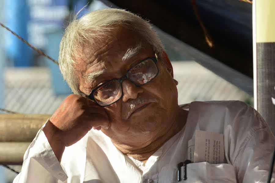 Veteran leaders Biman Bose, Rabin Deb conspicuous by absence in CPM