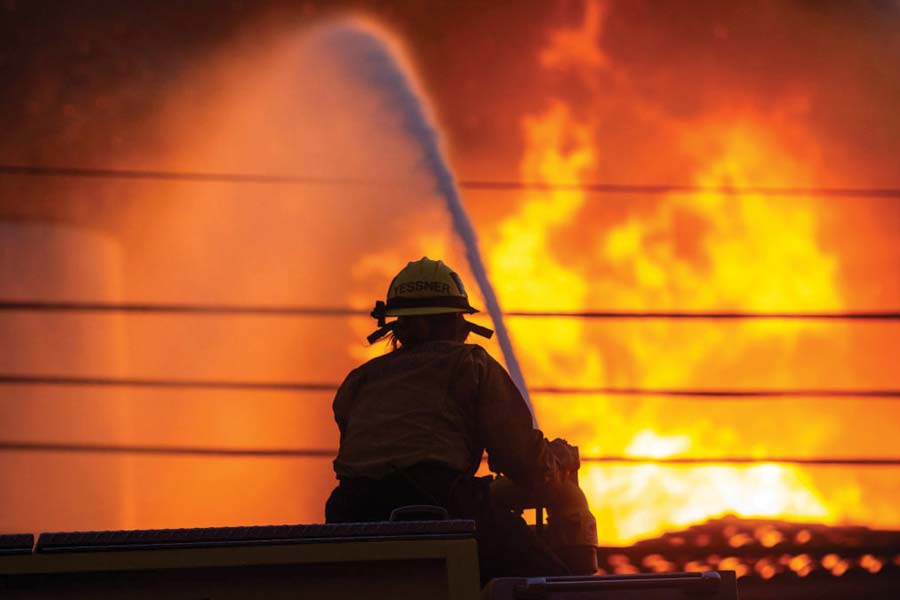 Images of wildfire around Los Angeles and details of the disaster