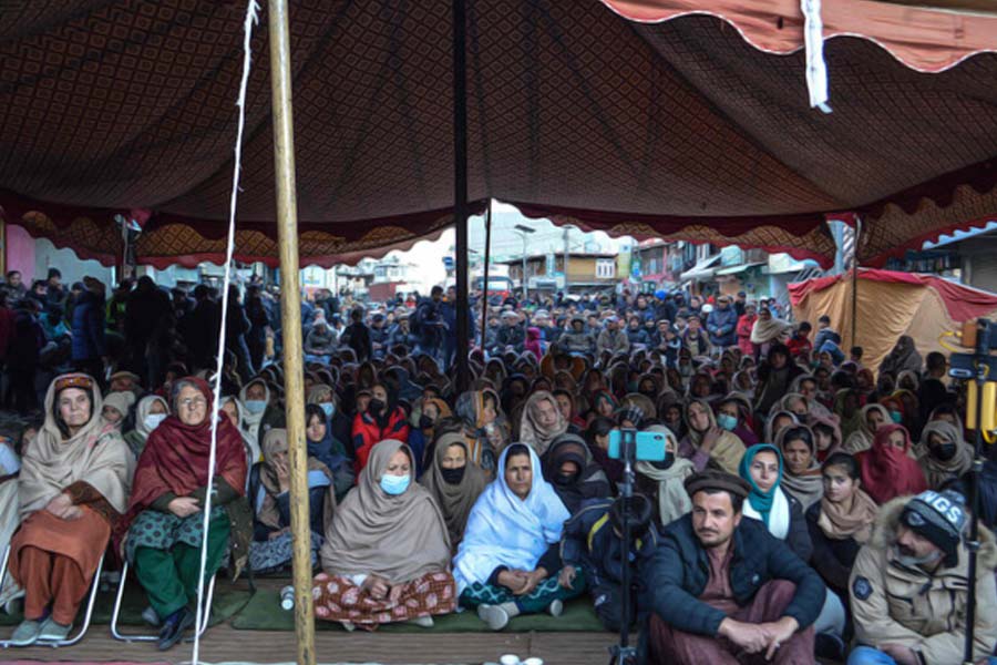 China Pakistan trade stopped due to sit on protest against power outage in POK 