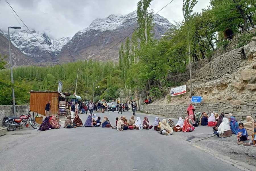 China Pakistan trade stopped due to sit on protest against power outage in POK 