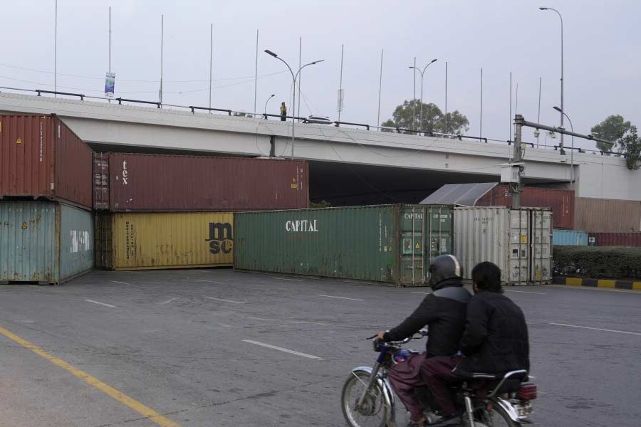 China Pakistan trade stopped due to sit on protest against power outage in POK 