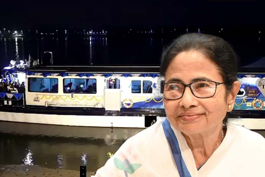 CM Mamata Banerjee inaugurated the first electric vessel in the country