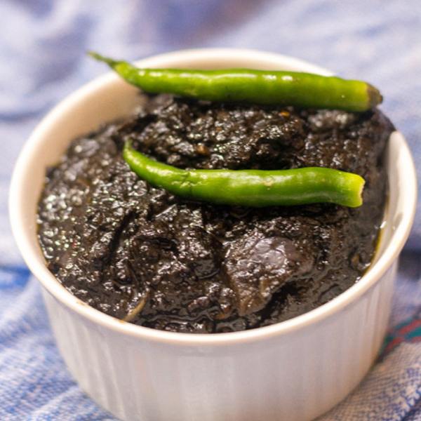 কালো জিরে বাটা।