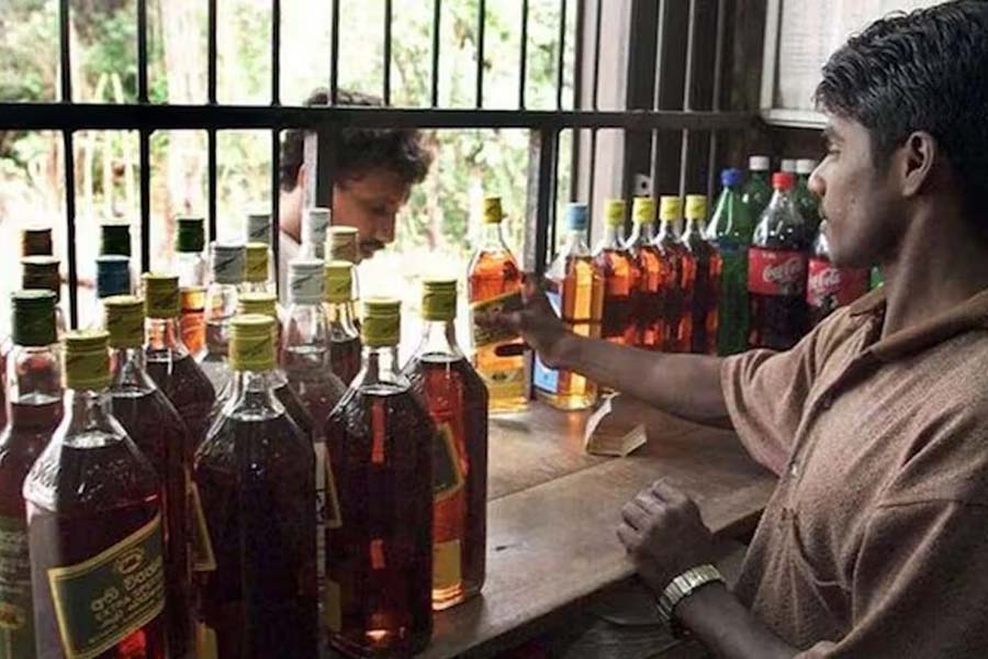 Indian households spending patter shifts from food to no food items in last 12 years says SBI report