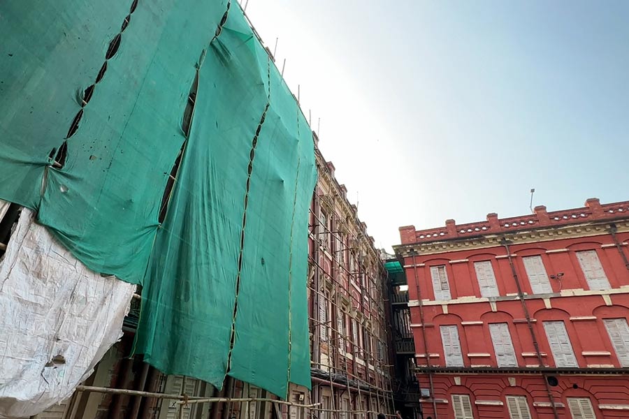 Why it is taking so much time to renovate historical writers' building of Kolkata dgtl