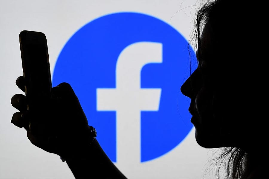 Report says many users are now searching how to delete Facebook, Instagram as meta decide to end fact checking on certain post