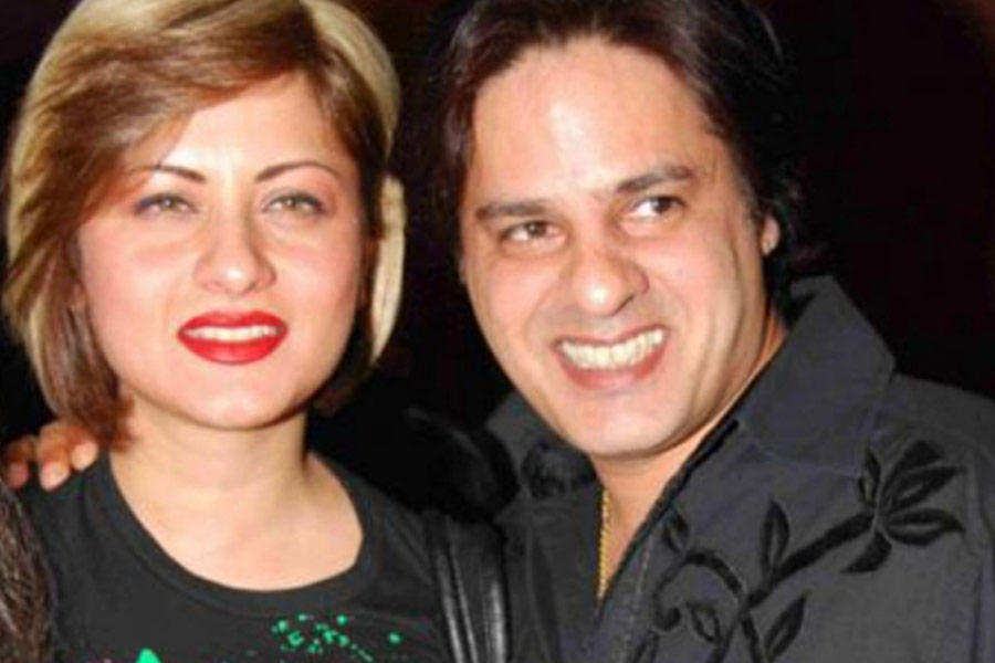 ২০০০ সালে রাহুল বিয়ে করেন মডেল রাজলক্ষ্মী খানভিলকরকে। সমীর সোনির প্রাক্তন স্ত্রী ছিলেন রাজলক্ষ্মী। নামী সংস্থার বিজ্ঞাপনের চেনা মুখ রাজলক্ষ্মীর প্রথম বিয়ের স্থায়িত্ব ছিল মাত্র সাত মাস। এক পুরনো সাক্ষাৎকারে রাহুল জানিয়েছিলেন, পরিবারের সঙ্গে সময় কাটাতে চান বলে অভিনয় থেকে নিজেকে দূরে সরিয়ে নিয়েছিলেন তিনি।