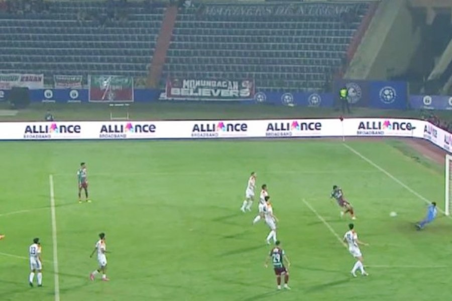 গুয়াহাটির দর্শকহীন গ্যালারি।