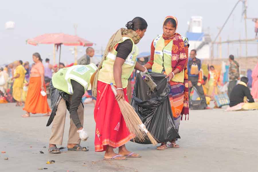 প্লাস্টিক মুক্ত করার প্রয়াস গঙ্গাসাগর মেলাকে।