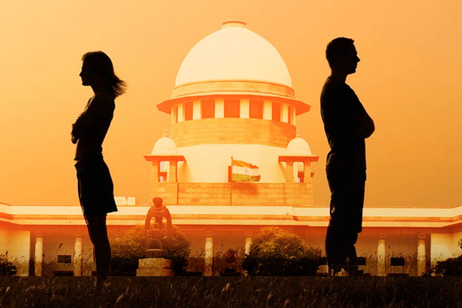 Supreme Court says wife can claim maintenance from husband even if they do not live together dgtl