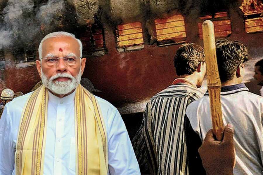 PM Narendra Modi Podcast: Rose above emotions as CM after Godhra in 2002 dgtl