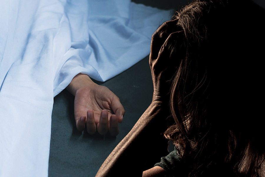 People living with the dead bodies of their relatives and their lives after therapy dgtl