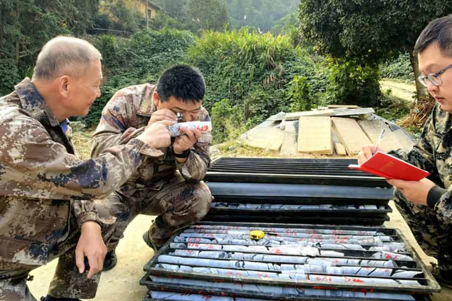 Pakistan discovers around 33 tonnes gold may change country’s economy 