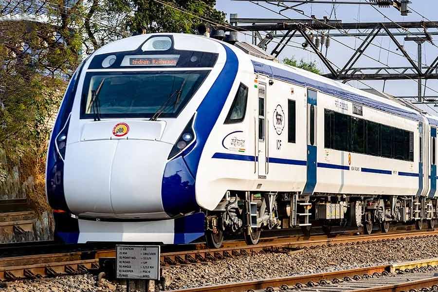 Vande Bharat express may run from sealdah station within three months