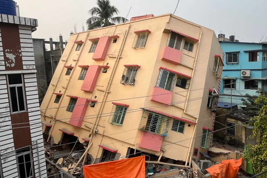 Role of then officials and engineers in Baghajatin high-rise collapse under KMC