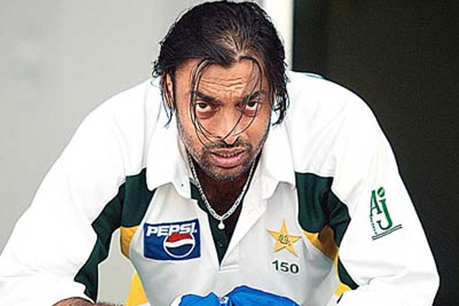 Top international cricketers who battled physical conditions and continued their careers 