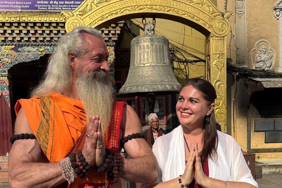 All need to know about 7-Foot Tall Muscular Baba From Russia At Maha Kumbh