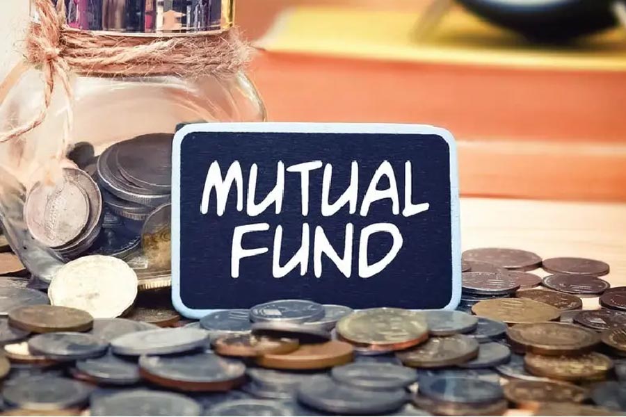 SIP Calculator Rs 250 daily or Rs 7500 monthly which investment plan is more beneficial for 20 30 and 35 years 