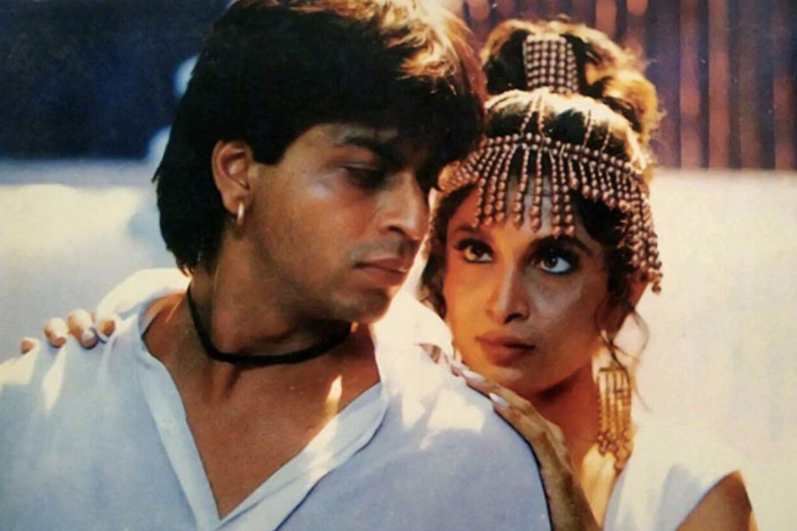 Meet director Mahesh Bhatt who gave two flops with Shah Rukh Khan, has never given Rs 100-crore hit 