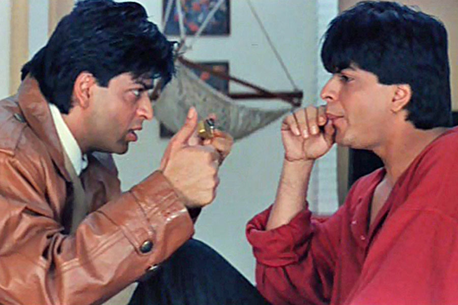 Meet director Mahesh Bhatt who gave two flops with Shah Rukh Khan, has never given Rs 100-crore hit 