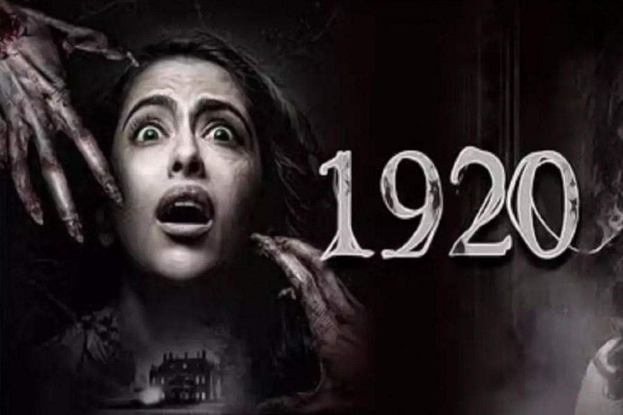 Meet director Mahesh Bhatt who gave two flops with Shah Rukh Khan, has never given Rs 100-crore hit 