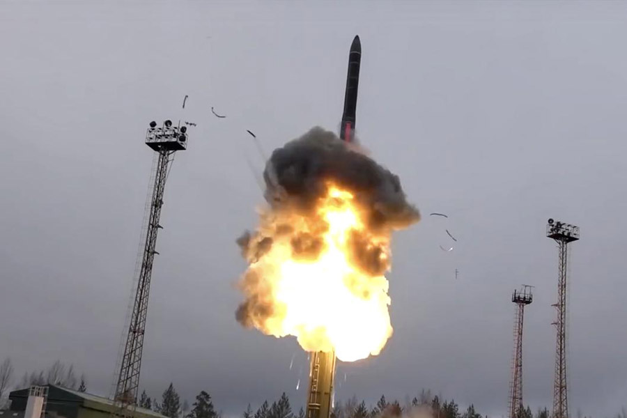 Global fire power index 2025 India is military still ahead from Pakistan know US Russia and China ranking 