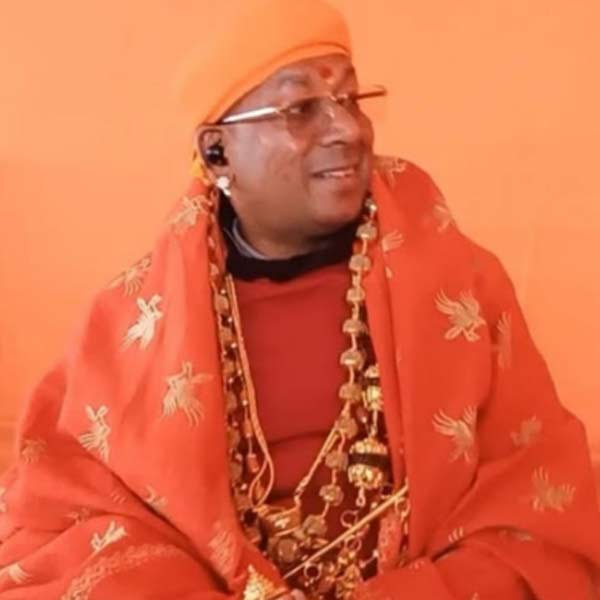 All you need to know about Mahamandaleshwar Narayanand Giri Maharaj alias Golden Baba from Mahakumbh 