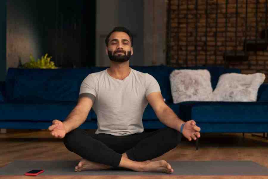 Try this 10 Minute Meditation Routine to feel healthy every morning