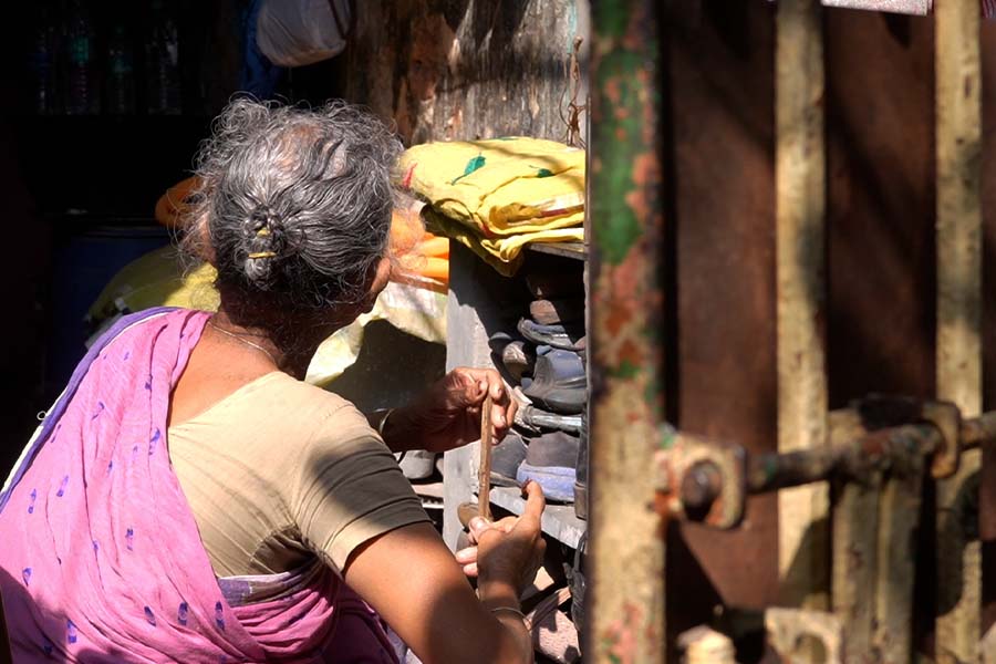 Sanjay Roy Mother reacts after lower court sentences the civic volunteer for life in RG Kar Rape and murder case dgtl