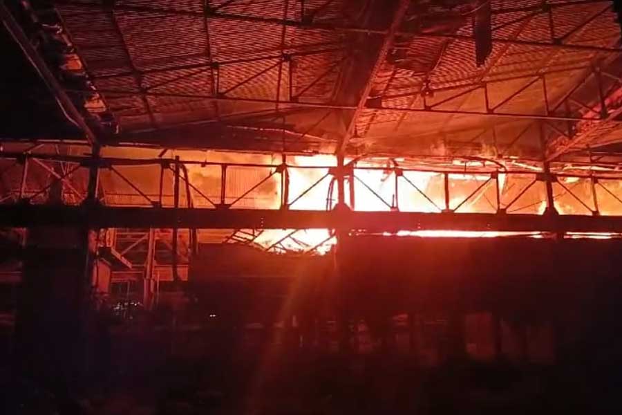 Fire erupts at Howrah closed Burn Standard factory dgtld