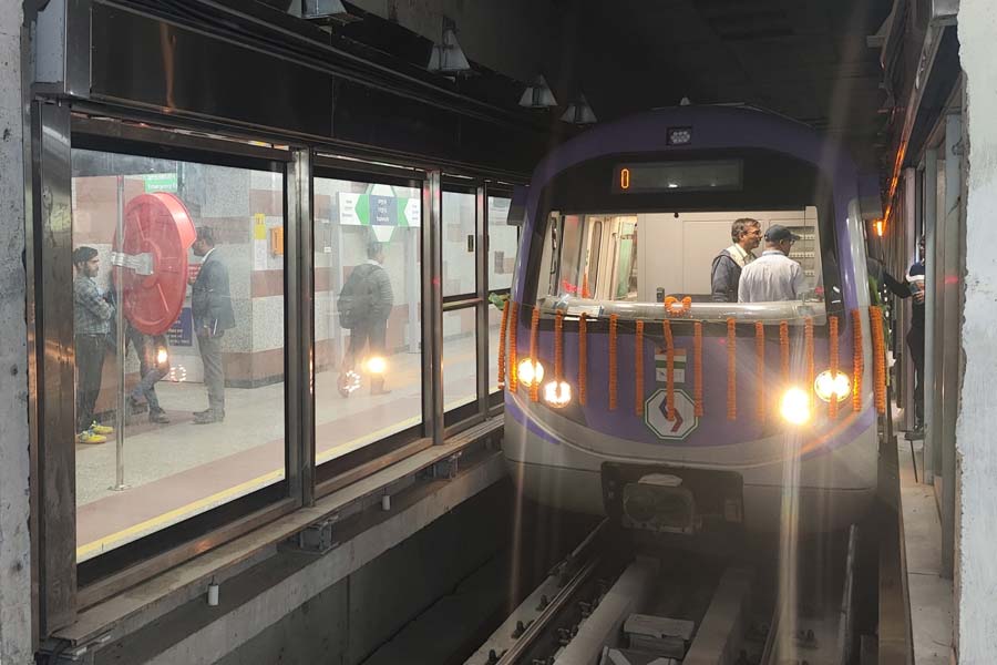 First successful trial run completed in Esplande-Sealdah stretch