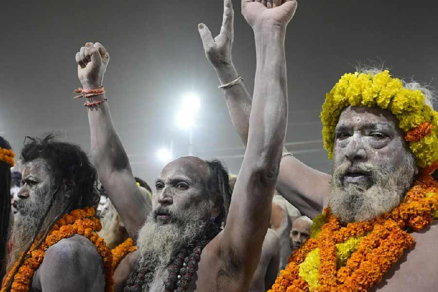 All you need to know about Ambassador Baba alias Rajgiri from Mahakumbh