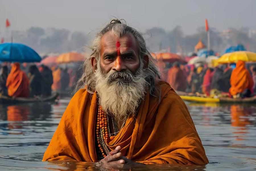 All you need to know about Ambassador Baba alias Rajgiri from Mahakumbh