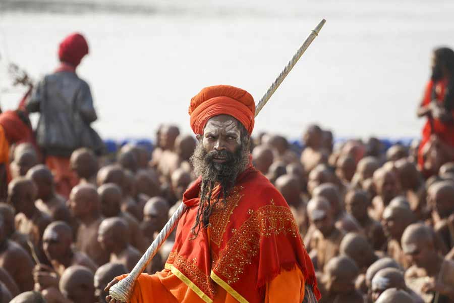 All you need to know about Ambassador Baba alias Rajgiri from Mahakumbh