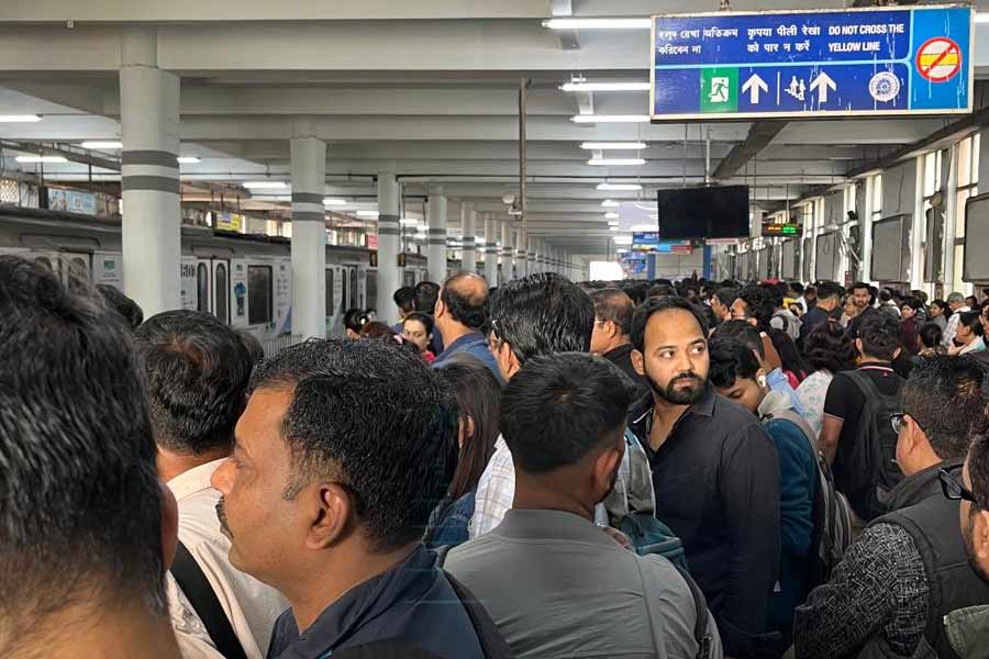 Several metros have been cancelled, passengers waiting at the dumdum station