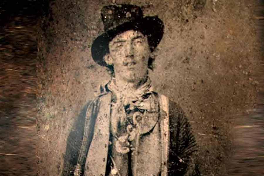 How an American Man bought old Photo for 173 rupees and sold it for 43 crore