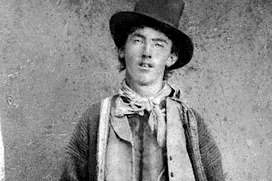 How an American Man bought old Photo for 173 rupees and sold it for 43 crore