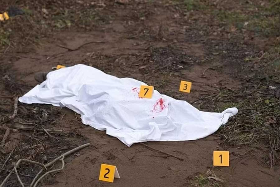 After founding half burnt body in highway of Uttar Pradesh how police arrested friend of the deceased