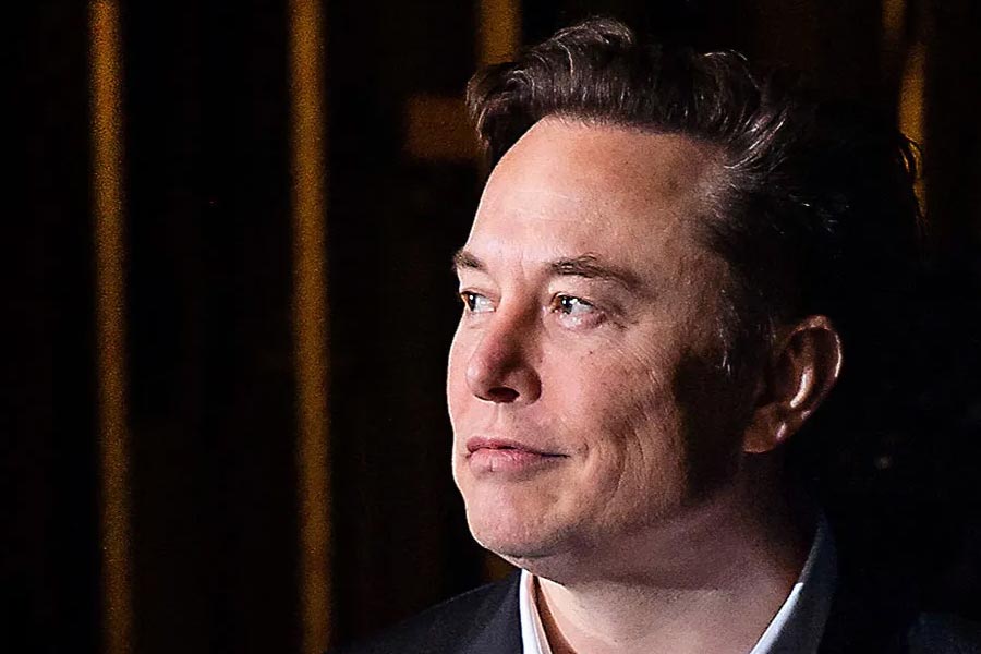 Who is shivon zillis made her presence known at a pre-inauguration donor party in Washington